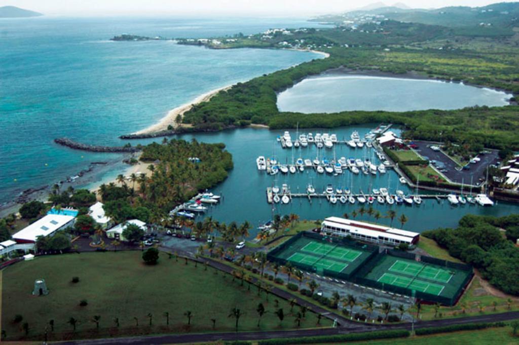 Tamarind Reef Resort Spa & Marina คริสเตียนสเต็ด ภายนอก รูปภาพ